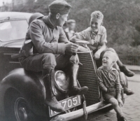 Lezing en mini-expositie 'Oorlogsarchief ouders Ton Bastings
