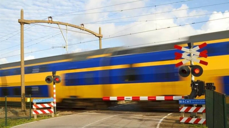 Geen treinen tussen Tilburg, Boxtel en Eindhoven: Omreizen en bussen ingezet